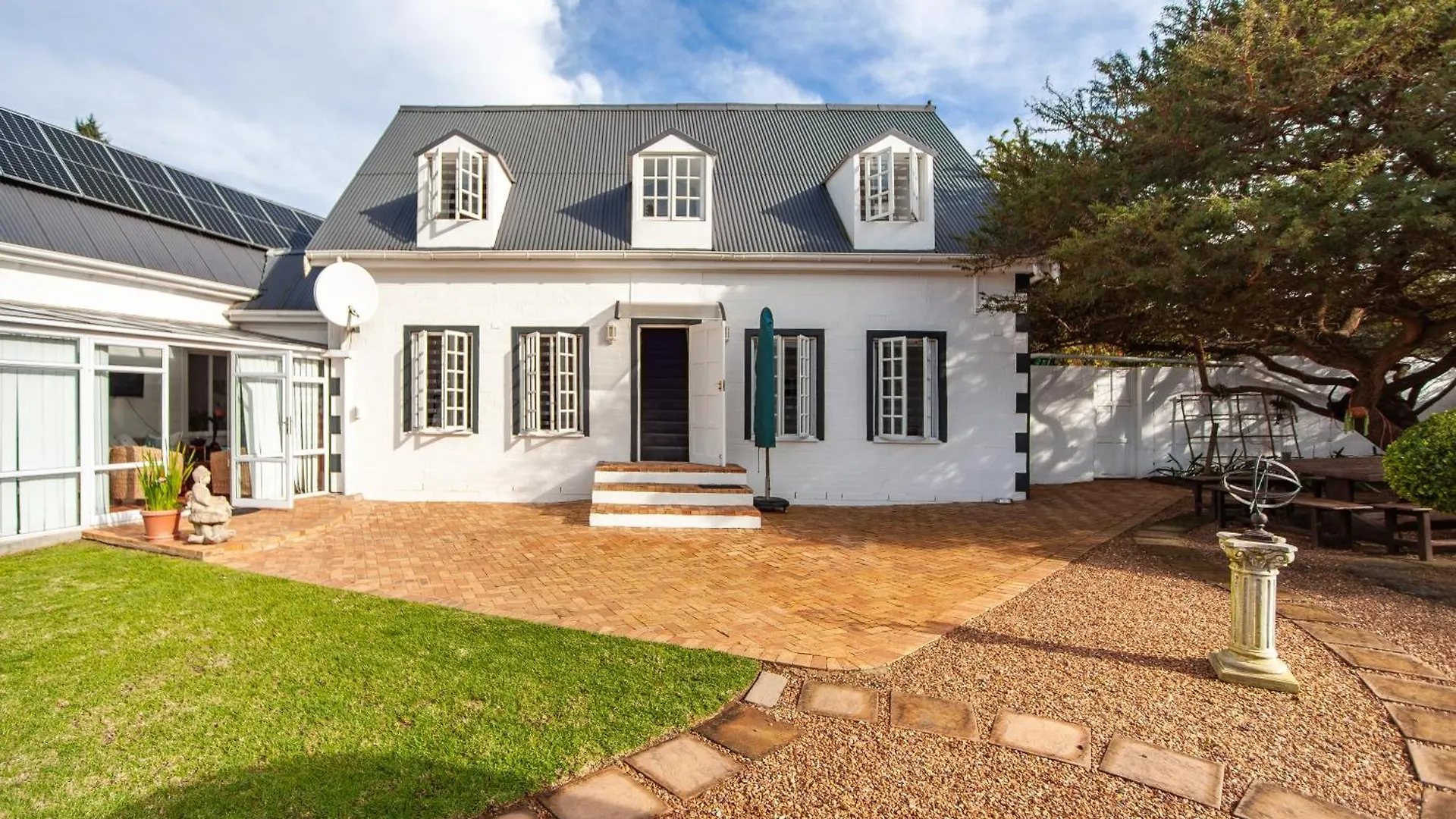 Cosimi Guest House Durbanville 4*,