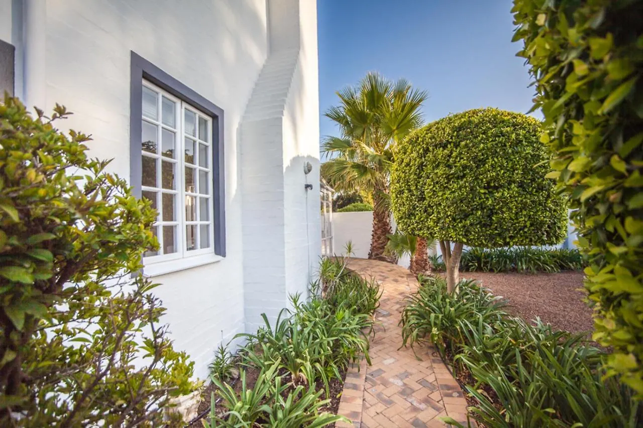 Cosimi Guest House Durbanville 4*,